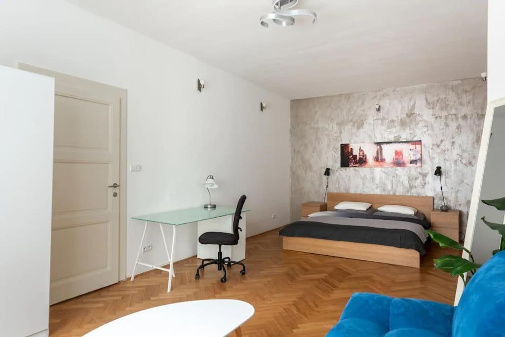 2 Bedrooms Apt Near Wenceslas Sq Praga Esterno foto