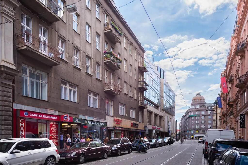 2 Bedrooms Apt Near Wenceslas Sq Praga Esterno foto